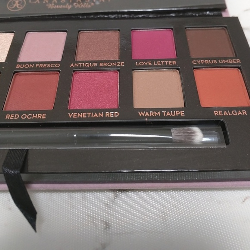 Anastasia Beverly Hill Modern Renaissance Palette - Picture 3 of 5